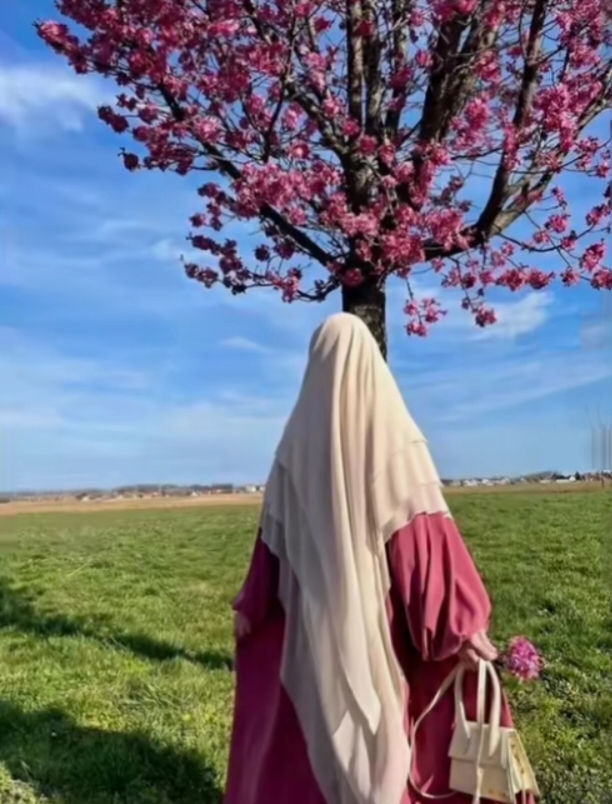 Sirine Saadaoui_HvIYn